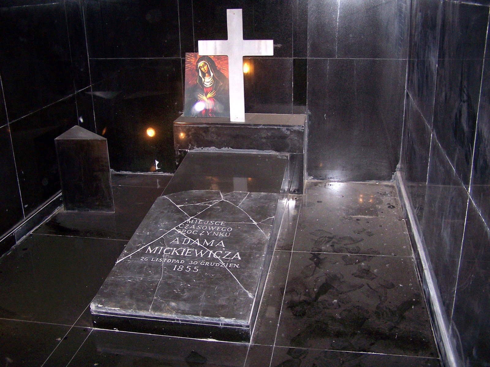 Adam Mickiewicz sembolik mezarı