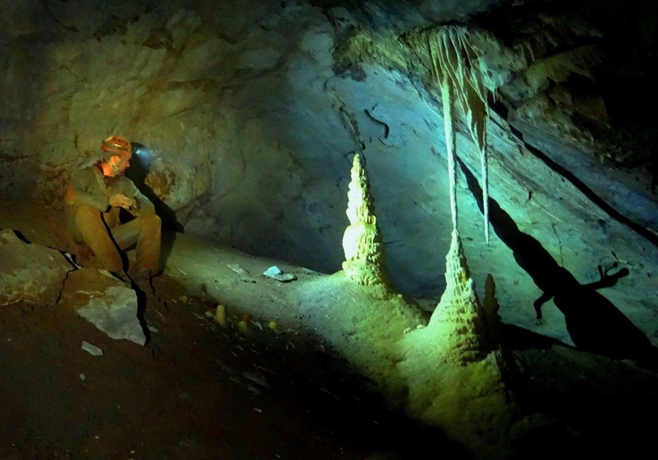 Ruslar dünyanın en derin mağarasına indi! 