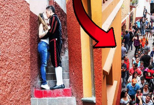 Bu merdivende öpüşmek için çiftler sıraya giriyor!